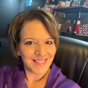 Meet your Posher, Pam